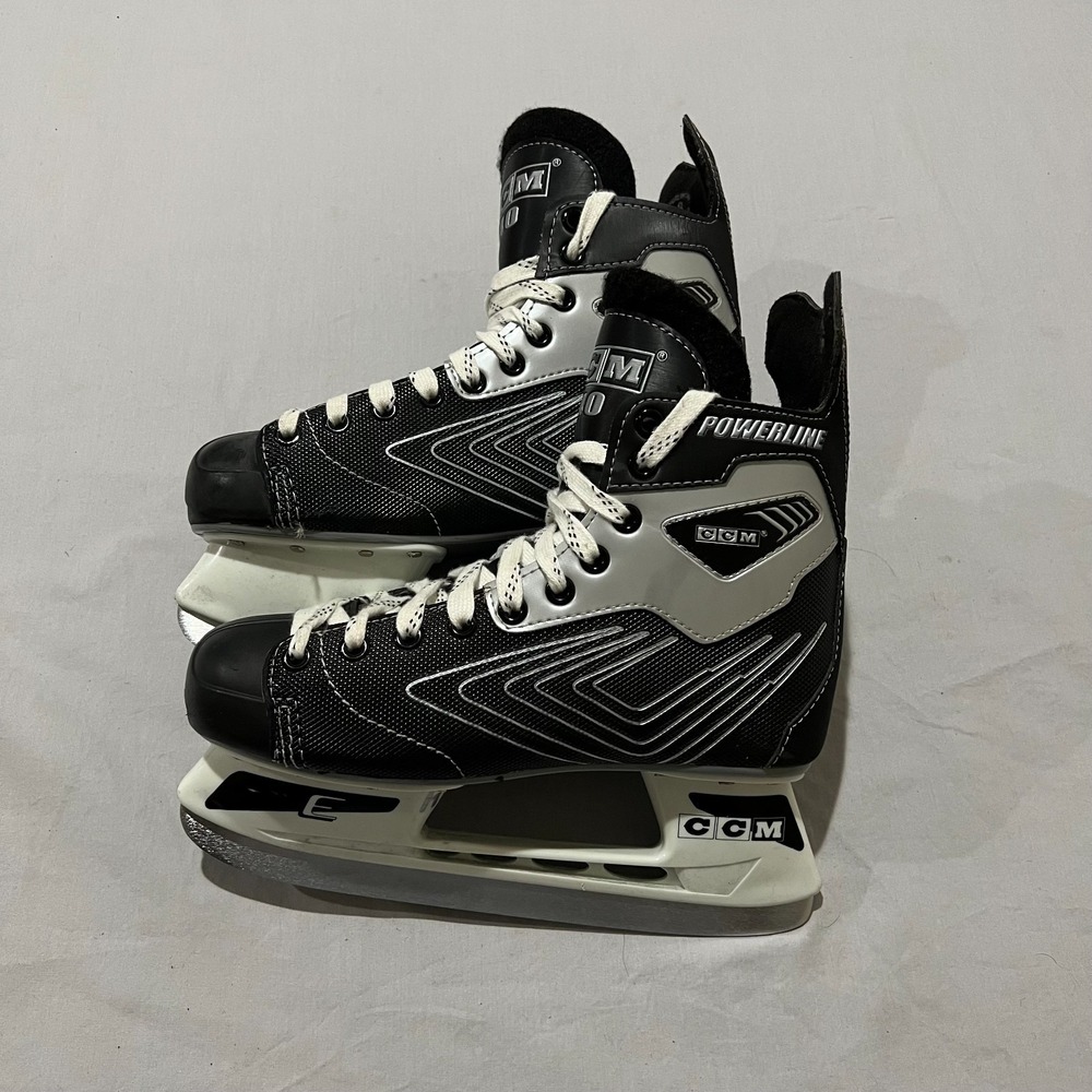 CCM Mens Black White Powerline 540 Lace Up Classic Ice Hockey Skates Size 8